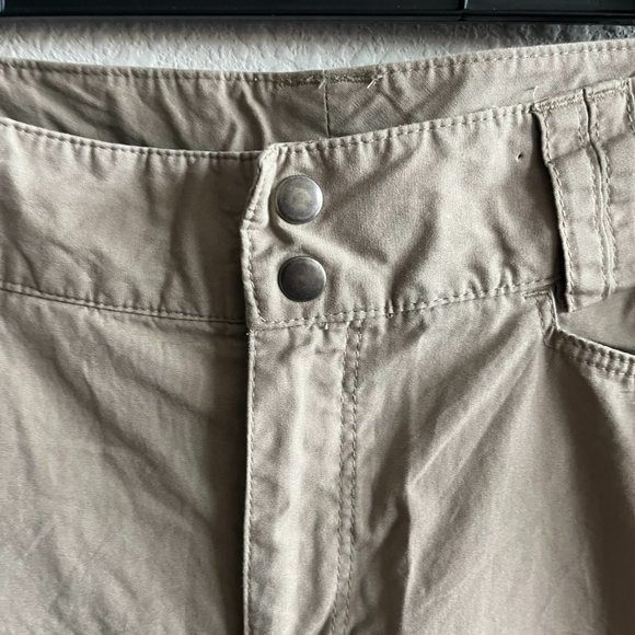The North Face Women's Rainier Khaki Convertible Pants Size S Style ASXQ - Picture 6 of 12